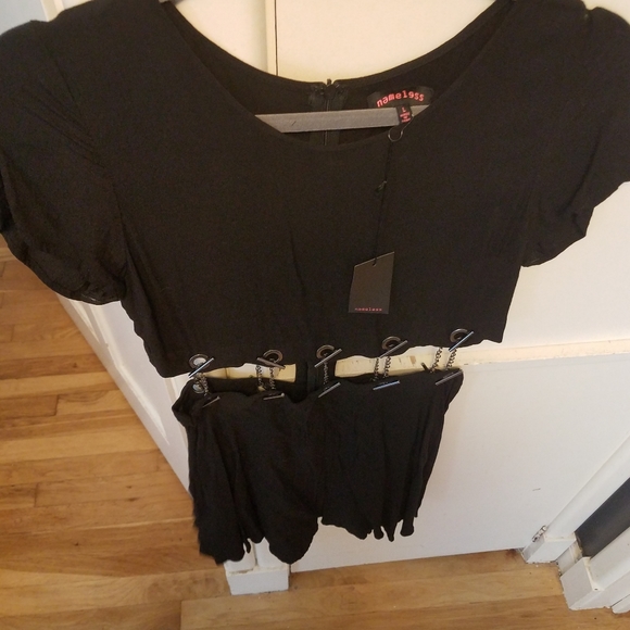 Cute nwt size L chain cut out black skater dress - Picture 3 of 3